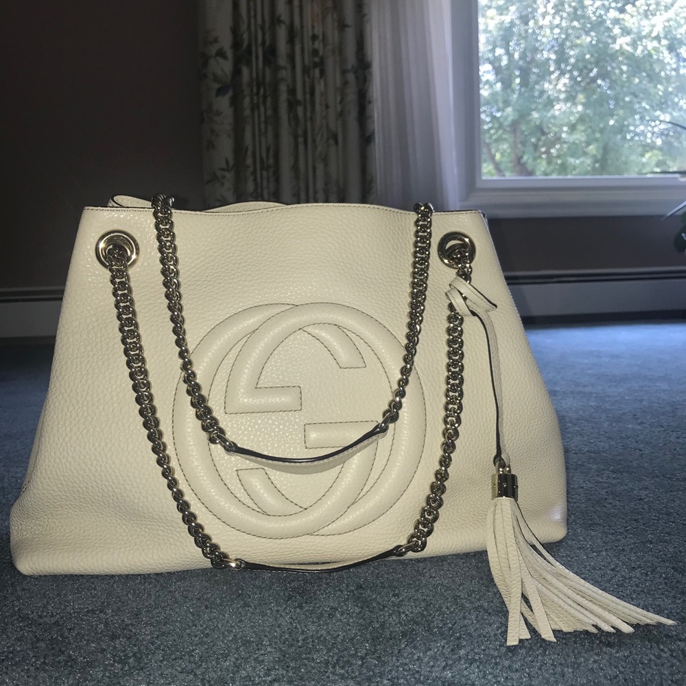 Like new, White Soho Gucci bag